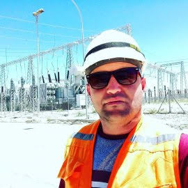 Ingeniero en subestación eléctrica